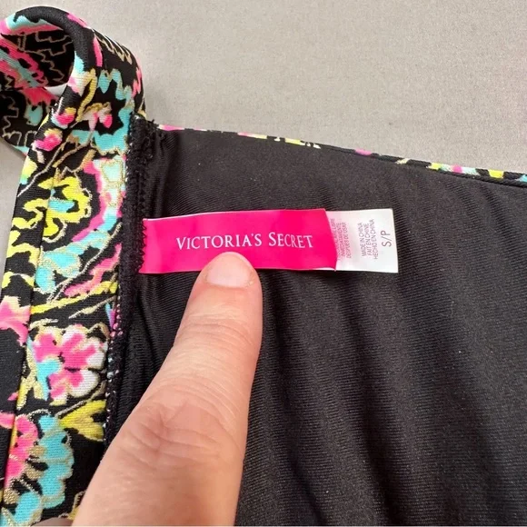 Victoria’s Secret neon paisley triangle bikini set, S/M. - Picture 4 of 6